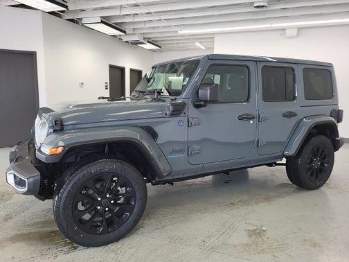 2025 Jeep Wrangler 4xe Sahara