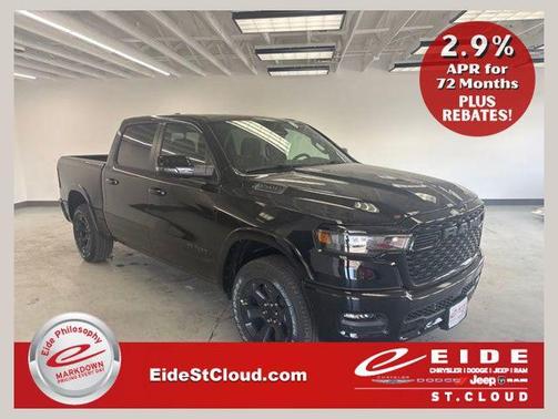 Diamond Black Crystal Pearlcoat 2026 RAM 1500 Big Horn/Lone Star