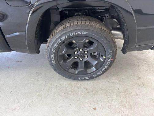 Diamond Black Crystal Pearlcoat 2026 RAM 1500 Big Horn/Lone Star