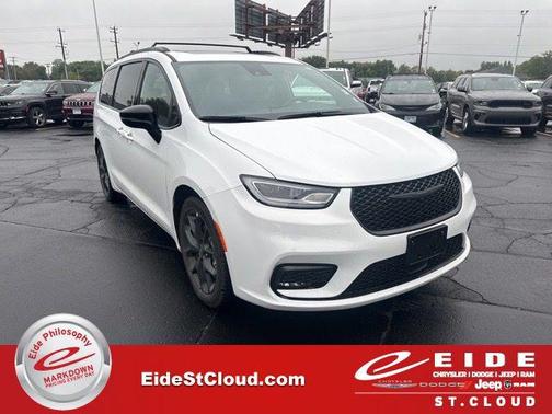 2025 Chrysler Pacifica Limited