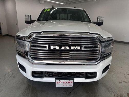 Bright White Clearcoat 2024 RAM 2500 Laramie Crew Cab 4x4 6'4' Box