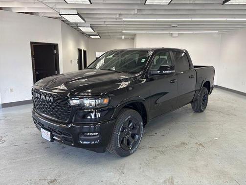 Diamond Black Crystal Pearlcoat 2026 RAM 1500 Big Horn/Lone Star
