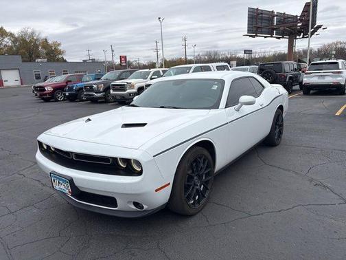 2015 Dodge Challenger SXT Plus