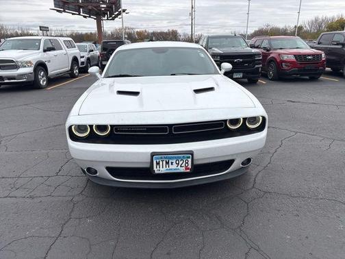 2015 Dodge Challenger SXT Plus