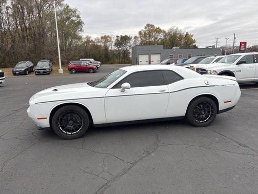 2015 Dodge Challenger SXT Plus