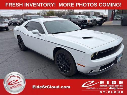 2015 Dodge Challenger SXT Plus