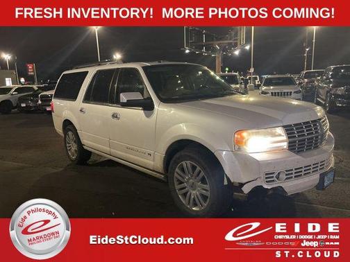 2009 Lincoln Navigator Base