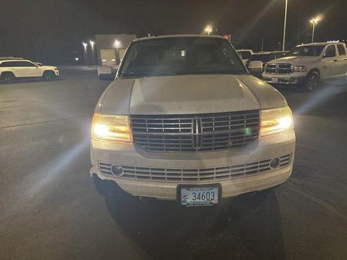 2009 Lincoln Navigator Base