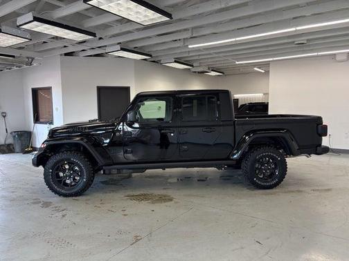 2026 Jeep Gladiator Willys 4x4