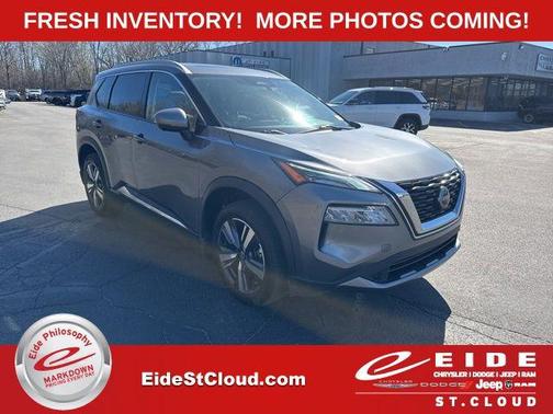 Gun Metallic 2023 Nissan Rogue SL