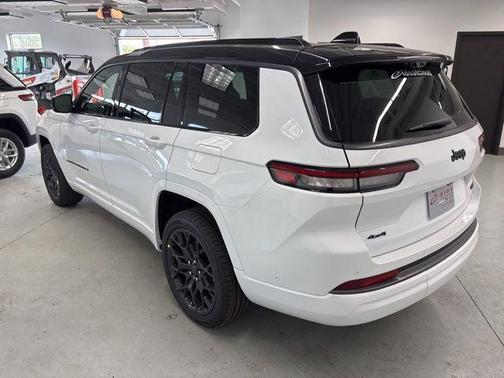 Bright White Clearcoat 2026 Jeep Grand Cherokee L Summit