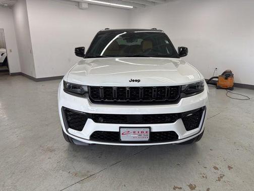 Bright White Clearcoat 2026 Jeep Grand Cherokee L Summit