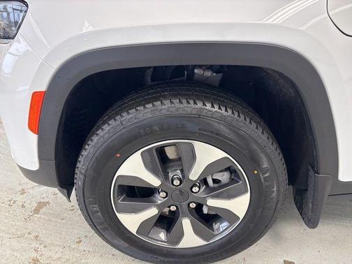 2022 Jeep Grand Cherokee 4xe Base