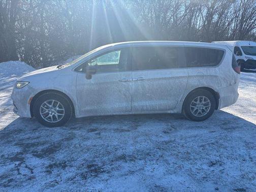 2025 Chrysler Pacifica L