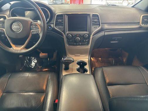 Brilliant Black Crystal Pearlcoat 2014 Jeep Grand Cherokee Limited
