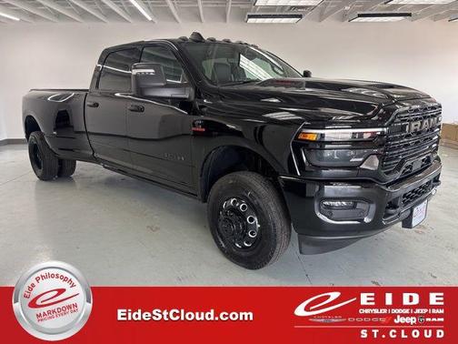 2025 RAM 3500 Laramie Crew Cab 4x4 8' Box