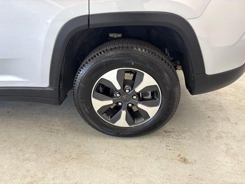 Silver Zynith 2022 Jeep Grand Cherokee 4xe Base
