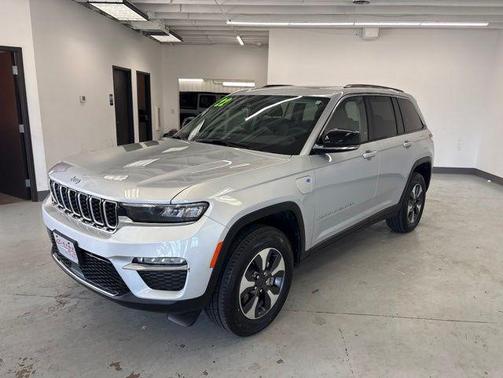 Silver Zynith 2022 Jeep Grand Cherokee 4xe Base
