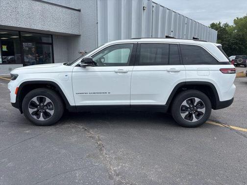 2023 Jeep Grand Cherokee 4xe Base