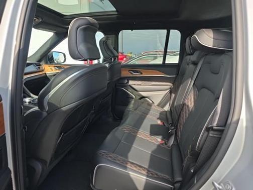 Silver Zynith 2022 Jeep Grand Cherokee 4xe Summit Reserve