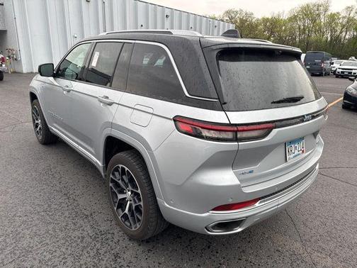 Silver Zynith 2022 Jeep Grand Cherokee 4xe Summit Reserve