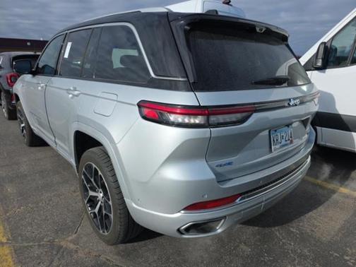 Silver Zynith 2022 Jeep Grand Cherokee 4xe Summit Reserve