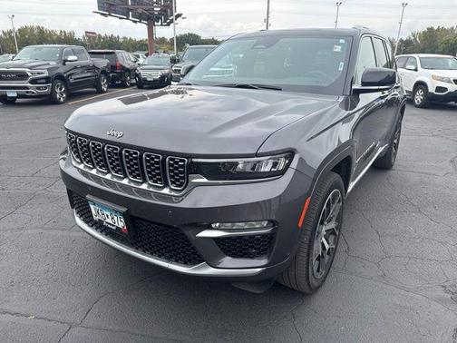 2023 Jeep Grand Cherokee Summit