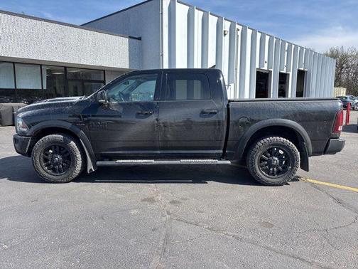 2019 RAM 1500 SLT