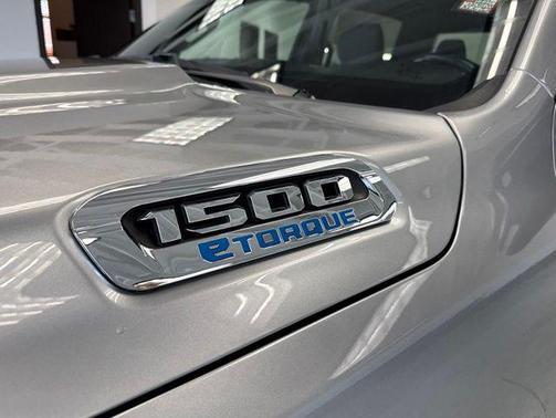 Billet Silver Metallic Clearcoat 2022 RAM 1500 Big Horn/Lone Star