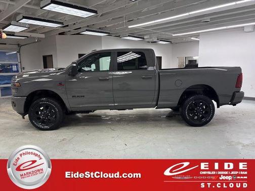 2026 RAM 3500 Laramie Crew Cab 4x4 6'4' Box