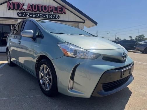 2015 Toyota Prius v Five