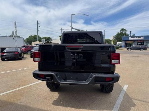Black Clearcoat 2022 Jeep Gladiator Sport