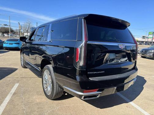 2023 Cadillac Escalade ESV Premium Luxury