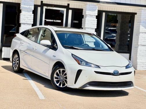 2019 Toyota Prius XLE