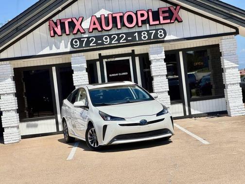 2019 Toyota Prius XLE