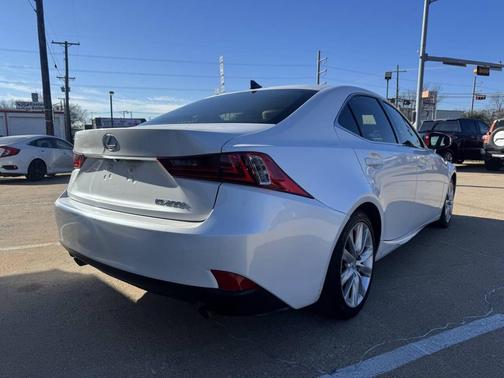 2016 Lexus IS 200t Base