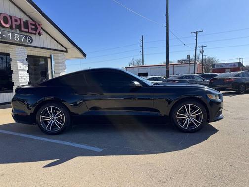 2016 Ford Mustang EcoBoost Premium