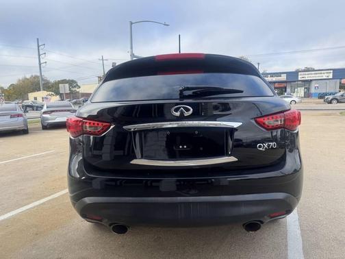 2017 INFINITI QX70 Base
