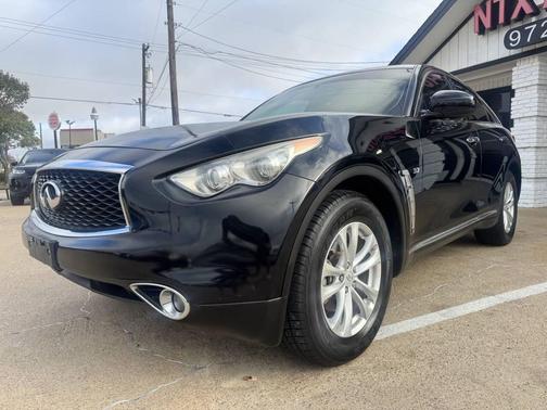 2017 INFINITI QX70 Base