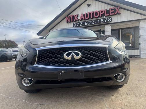 2017 INFINITI QX70 Base