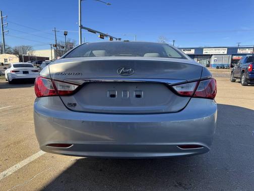 2011 Hyundai SONATA GLS