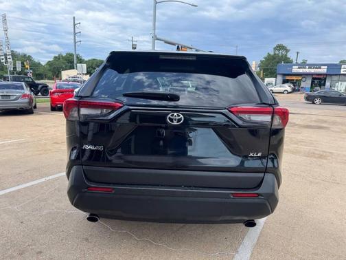 Midnight Black Metallic 2022 Toyota RAV4 XLE