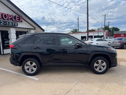Midnight Black Metallic 2022 Toyota RAV4 XLE