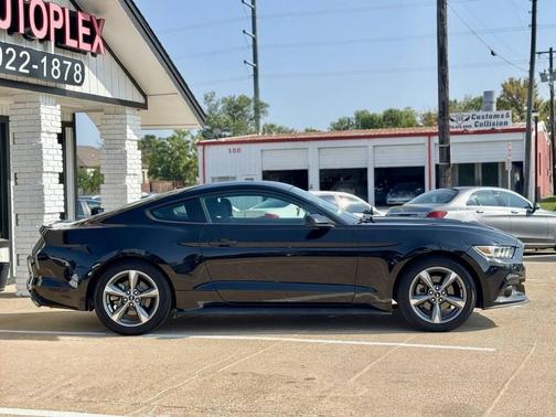2016 Ford Mustang V6