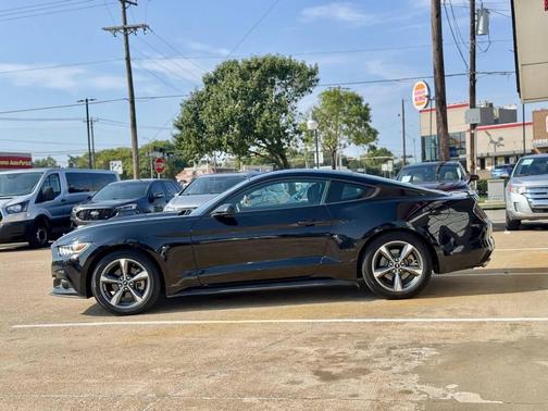 2016 Ford Mustang V6