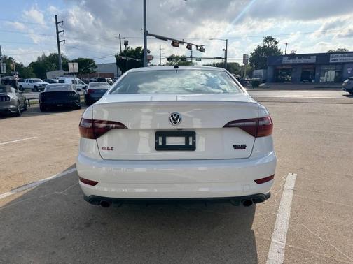 Pure White 2019 Volkswagen Jetta GLI 2.0T S