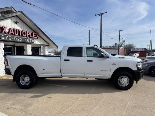 2022 RAM 3500 Tradesman Crew Cab 4x4 8' Box