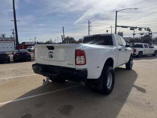 2022 RAM 3500 Tradesman Crew Cab 4x4 8' Box