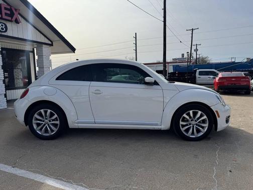 2013 Volkswagen Beetle 2.0L TDI