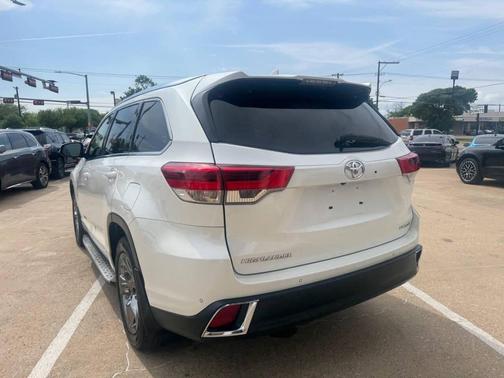 Blizzard Pearl 2017 Toyota Highlander Limited